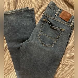 SOLD. men’s hollister jeans